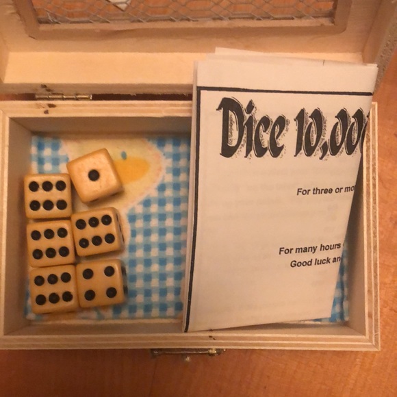 🐝Game:  10,000 - Picture 2 of 4